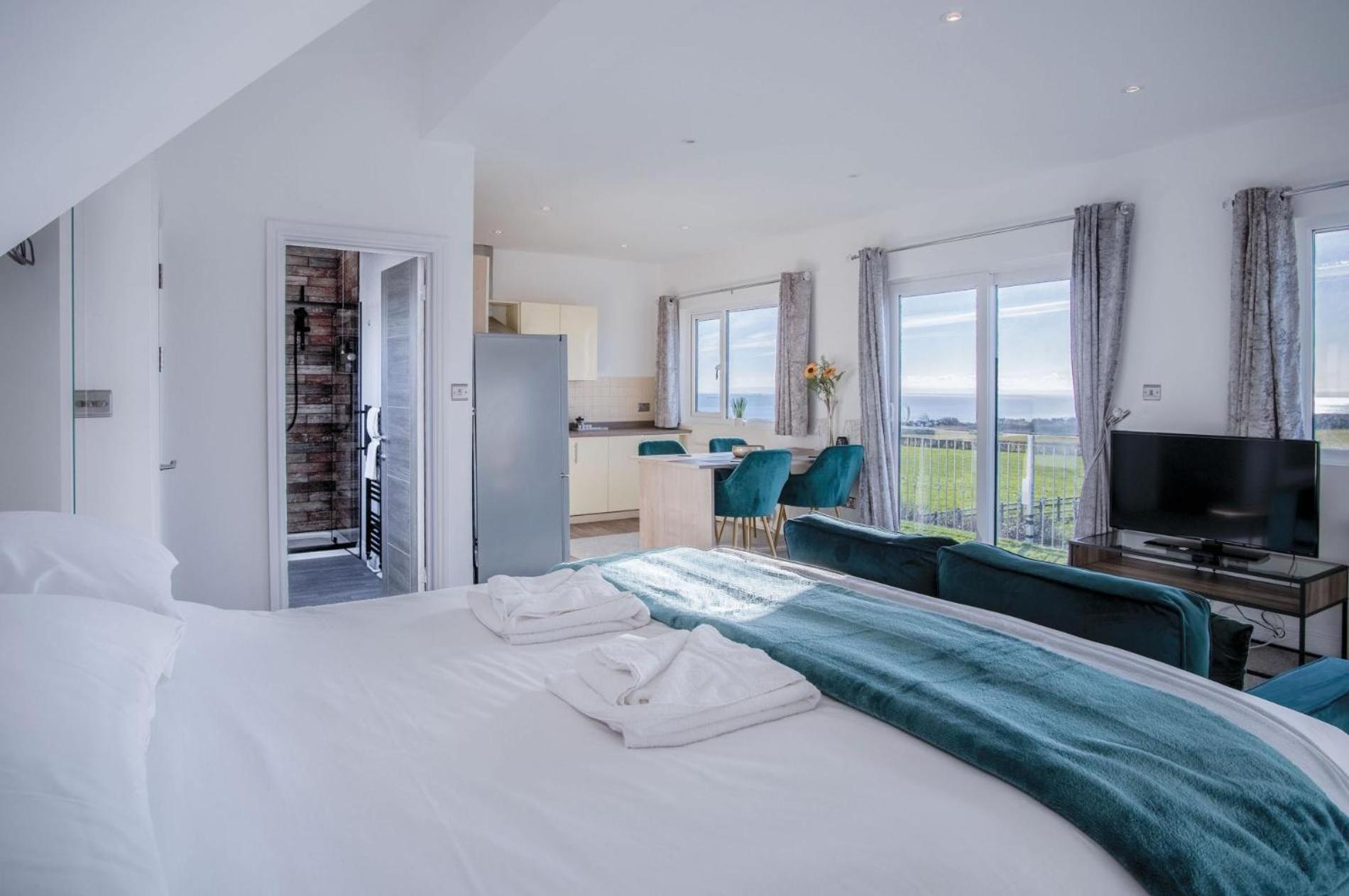 The Penthouse - 1 Bedroom Apartment - Ocean Breeze Port-Eynon Ngoại thất bức ảnh